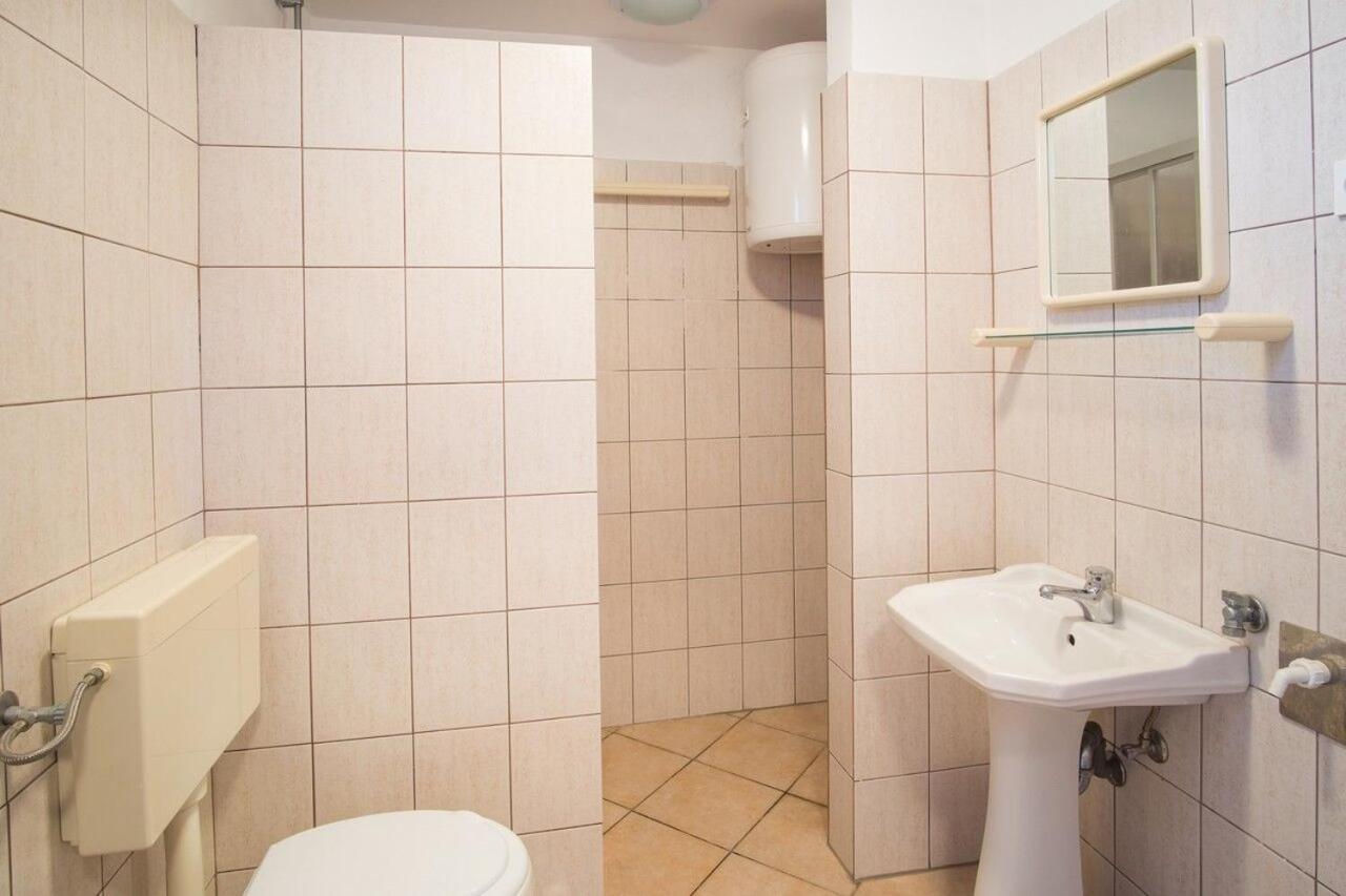 Apartment Polo Vrbnik Esterno foto
