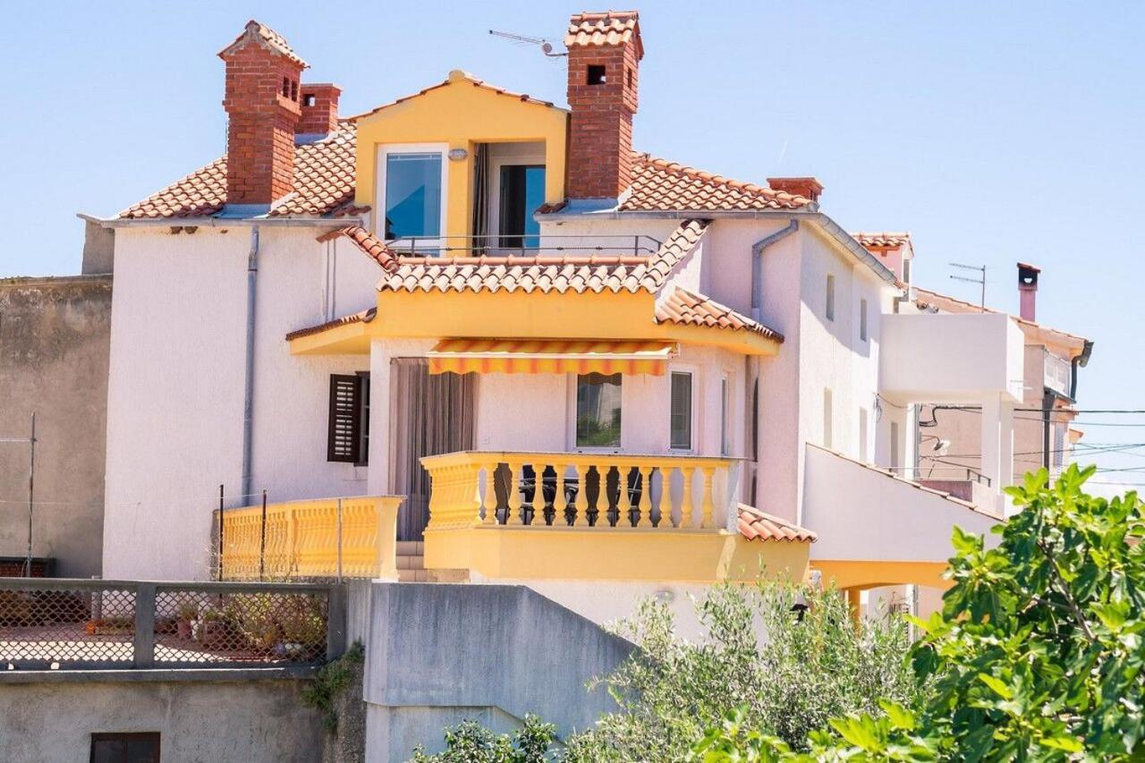 Apartment Polo Vrbnik Esterno foto